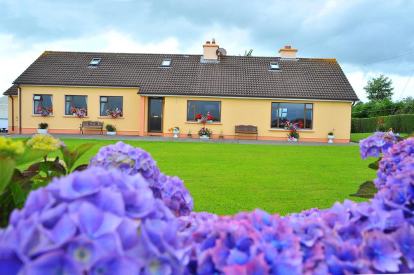 Best offers for Kylie Farmhouse KERRY