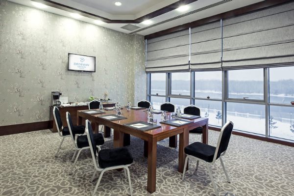 أفضل العروض ل Dedeman Oskemen Tavros Hotel أوسكمن 