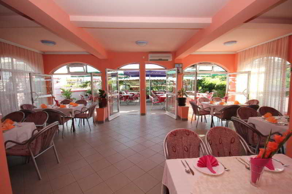 Best offers for Metohija Hotel Bar