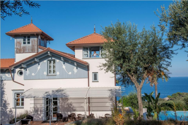 أفضل العروض ل فيلا سابرينا رليس شاطى نابولى