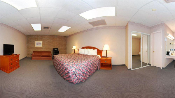 Best offers for Rodeway Inn Cow Palace Lamar