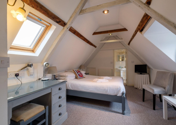 Best offers for Newport Quay Cowes