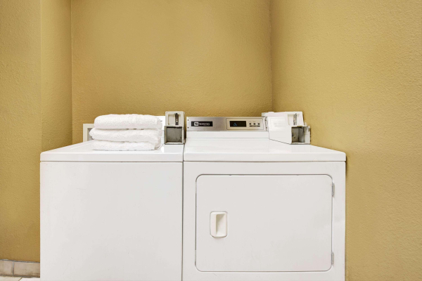 أفضل العروض ل سابر 8 باى ويندهام ريتشاردسون داولاس دالاس 