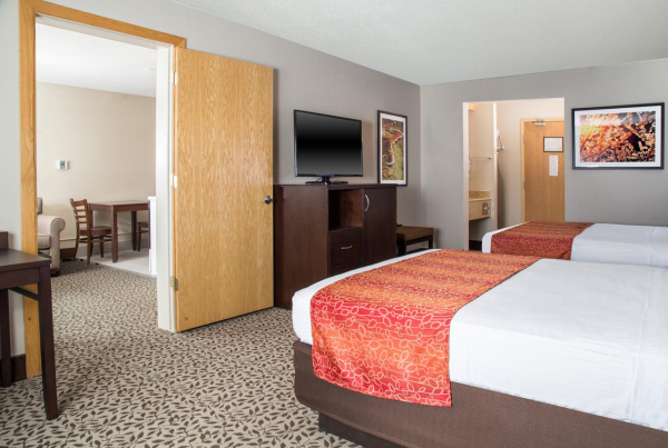أفضل العروض ل Gray Wolf Inn & Suites بيلينجس 