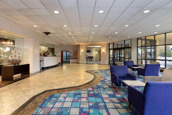Best offers for La Quinta Inn & Suites Secaucus Fort Lee 