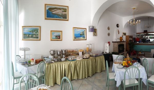 Best offers for La Perla Neapolitan Riviera