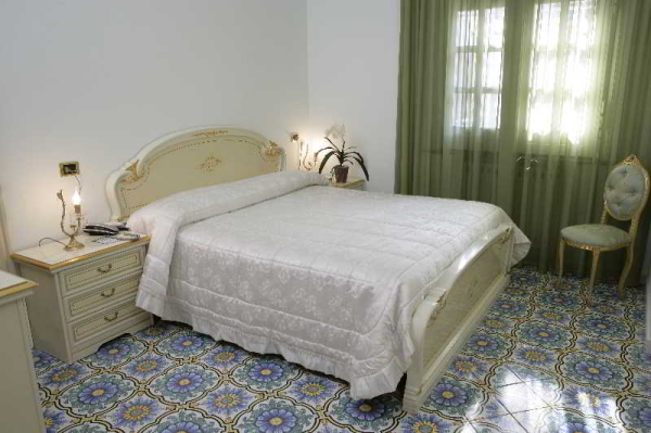 أفضل العروض ل  شاطى نابولى