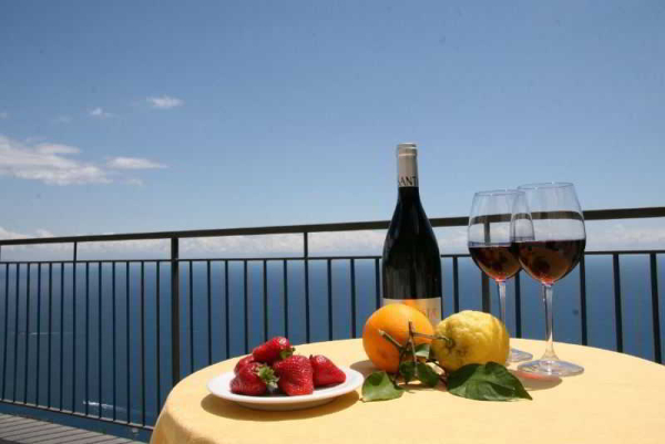 أفضل العروض ل فندق دورياامالفي شاطى نابولى