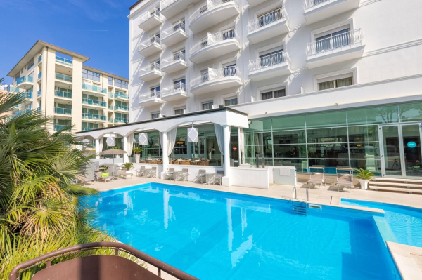 أفضل العروض ل Hotel Continental ريميني