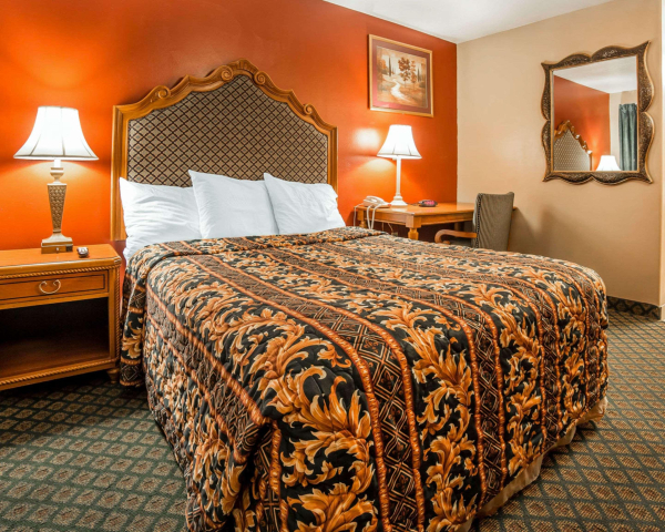 Best offers for Rodeway Inn & Suites Riverton Riverton 