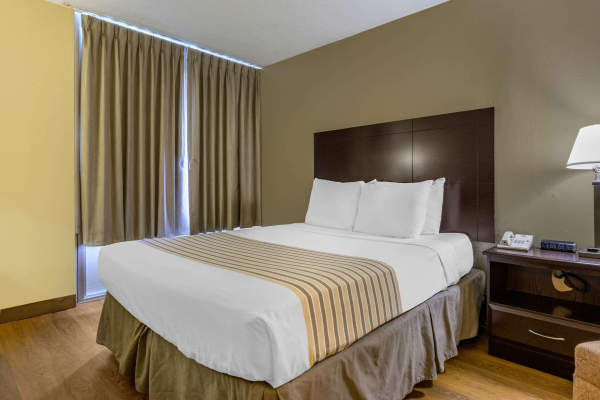 Best offers for Econo Lodge Inn & Suites Triadelphia - Wheeling Triadelphia