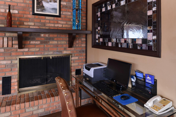 أفضل العروض ل بست وسترناريزونيانان بتريفيد فورست نب