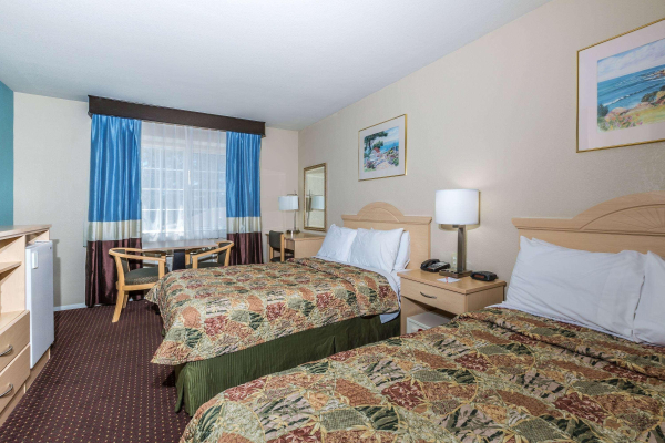 Best offers for Howard Johnson by Wyndham Santa Cruz Beach Boardwk California City 
