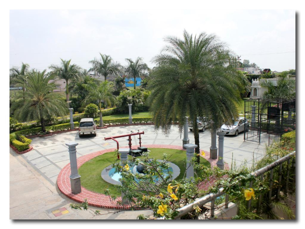 أفضل العروض ل فندق كلارستا ساروفار بورتيكو  , هوسار هوسور