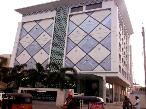 أفضل العروض ل باراديجم ساروفار بورتيكو كاكينادا كاكينادا