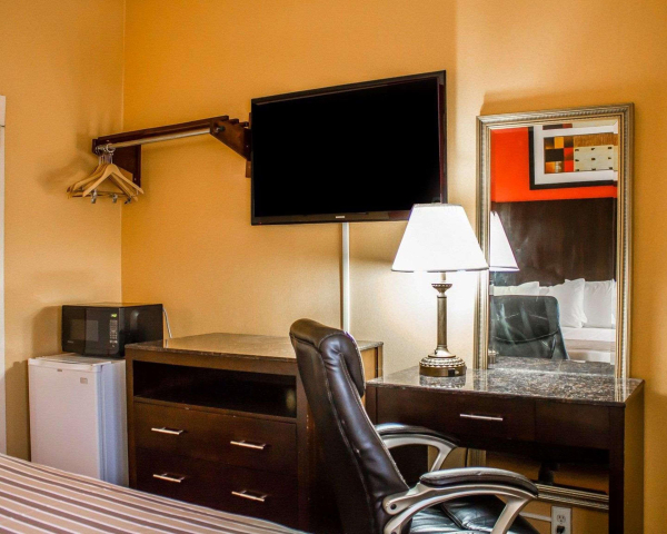 أفضل العروض ل رودوايان ماكارثار مطار نيويورك