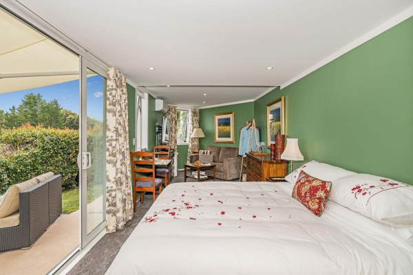 Best offers for Bayview at 91 Boutique Bed and Breakfast Coromandel 