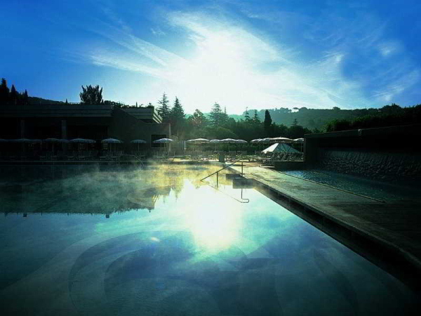 أفضل العروض ل منتجع جروتا جىاصتي جولف و سبا مونسومانو ترم