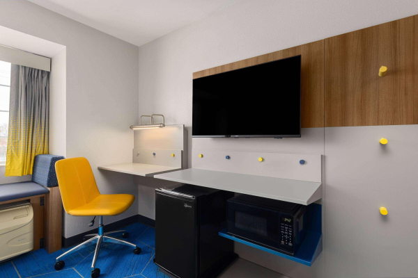 أفضل العروض ل Microtel Inn & Suites By Wyndham Independence بارسونس 