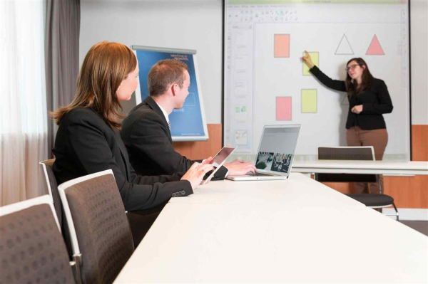 أفضل العروض ل نوفوتل لوفن سينتروم لوفن