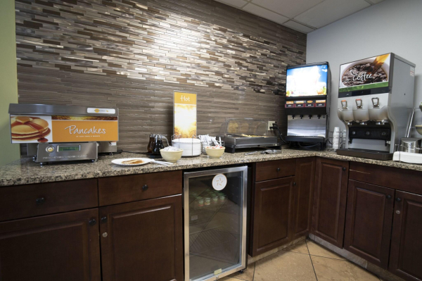 Best offers for Quality Inn Cromwell - Middletown Connecticut State Prison 