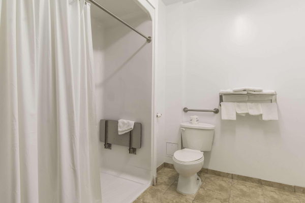 Best offers for Econo Lodge Algonquin Park
