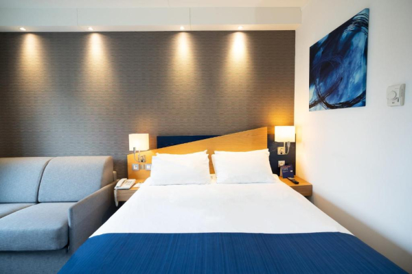 أفضل العروض ل Holiday Inn Express Hasselt اسسلت