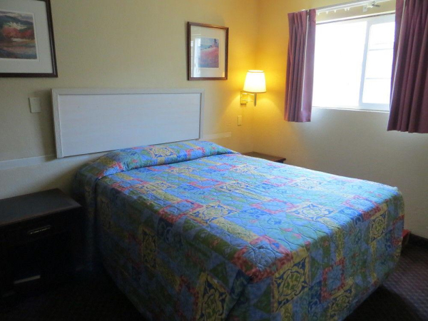 Best offers for Surf City Inn & Suites California City 