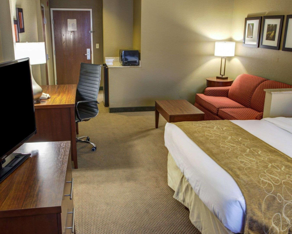 Best offers for Comfort Suites Gadsden Attalla Gadsden 