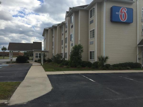 أفضل العروض ل امريكاس بست فال يو فندق و اجنحه فندقيه برانسويك برونسويك 