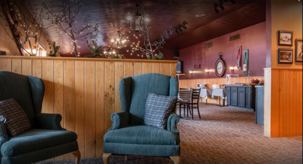 Best offers for Econo Lodge  Inn & Suites Munising Area Cheboygan