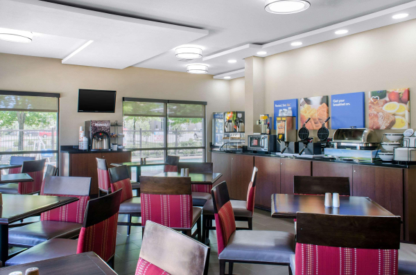 Best offers for Comfort Inn & Suites Northshore Area North Shore