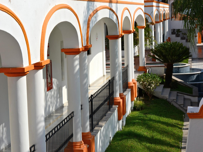 Best offers for Mision Colima Colima