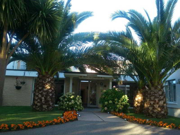 Best offers for Beachcombers Hotel Channel Islands