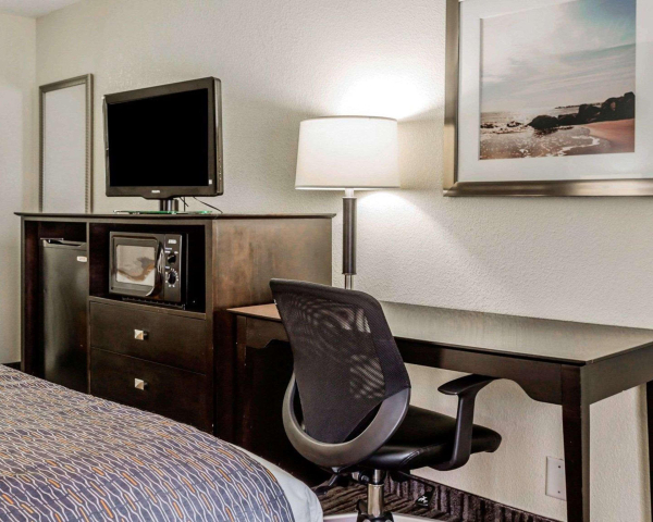 Best offers for Clarion Inn Mt. Pleasant Mount Pleasant