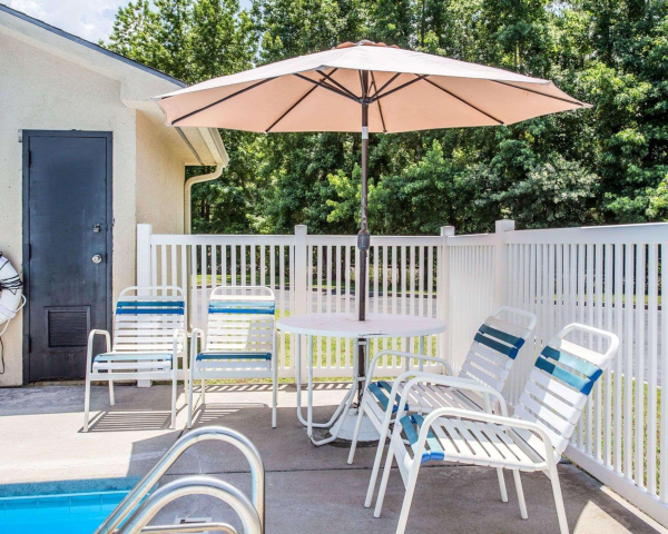 Best offers for Econo Lodge Saint Stephen Saint Stephen