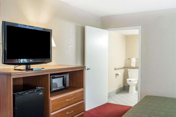 Best offers for Quality Inn Selma - Smithfield Central Valley