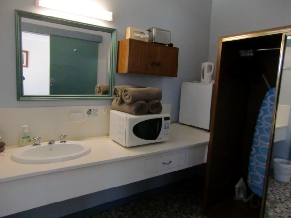 Best offers for Bairnsdale Kansas City Motel Gippsland and Lakes Region