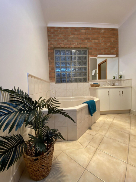 Best offers for Coastal Waters Motor Inn Gippsland and Lakes Region