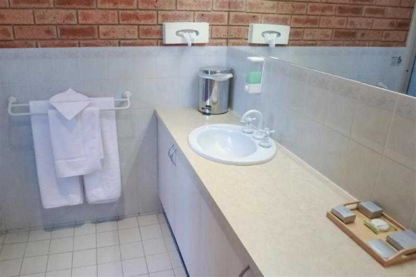 Best offers for Colonial Motor Inn Bairnsdale Gippsland and Lakes Region