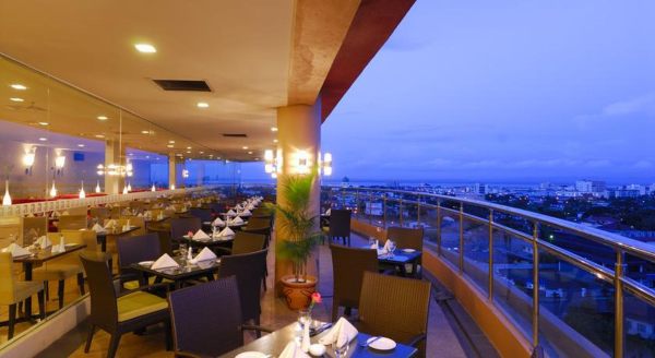أفضل العروض ل Borneo Royale Hotel سبح