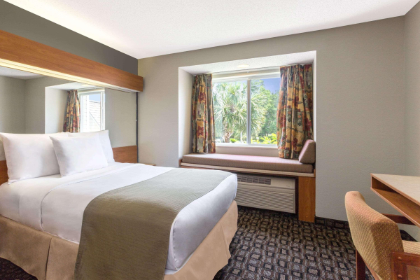 Best offers for Microtel Inn & Suites By Wyndham Brunswick North Brunswick 