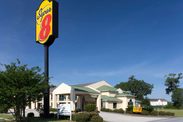 Best offers for Super 8 By Wyndham Brunswick South/I-95 Brunswick 