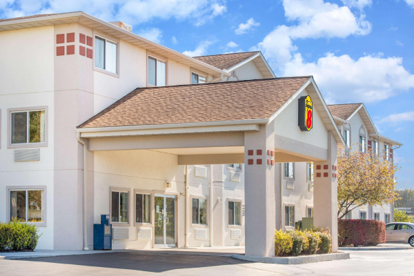 Best offers for Super 8 By Wyndham West Middlesex/Sharon Area West Middlesex