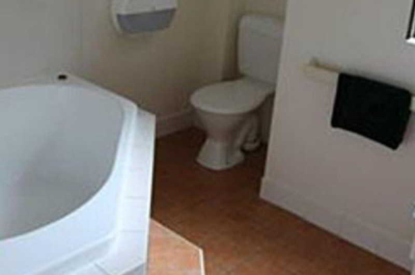 Best offers for Base Backpackers Airlie Beach Whitsunday Great Barrier Reef