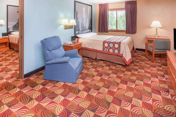Best offers for Super 8 by Wyndham Shipshewana Middlebury
