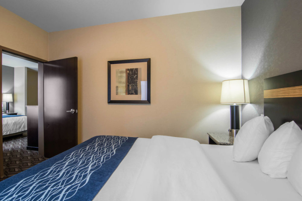 Best offers for Comfort Inn & Suites Fort Saskatchewan Area Fort Saskatchewan