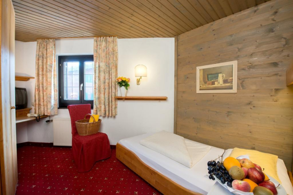 Best offers for Stefanie Seefeld