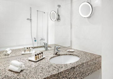 أفضل العروض ل سهيراتون مطار يكهينج