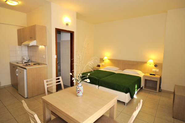 Best offers for Elaia Ixia